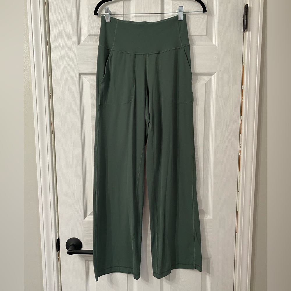Lululemon align wide leg pant - size 6